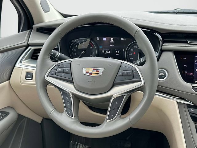 Used 2023 Cadillac XT5 Premium Luxury w/ Technology Package image 6