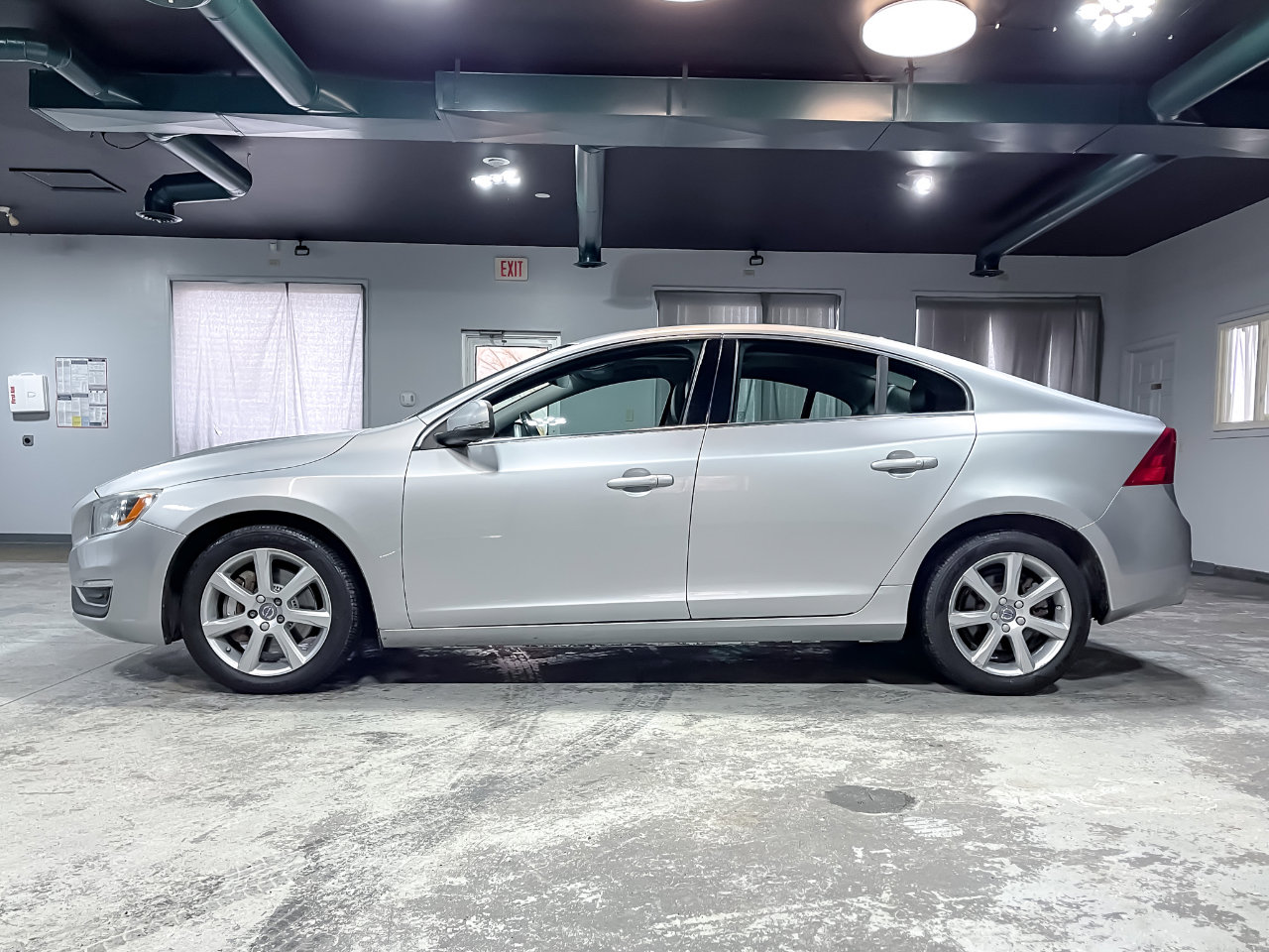 Used 2016 Volvo S60 T5 Premier image 5