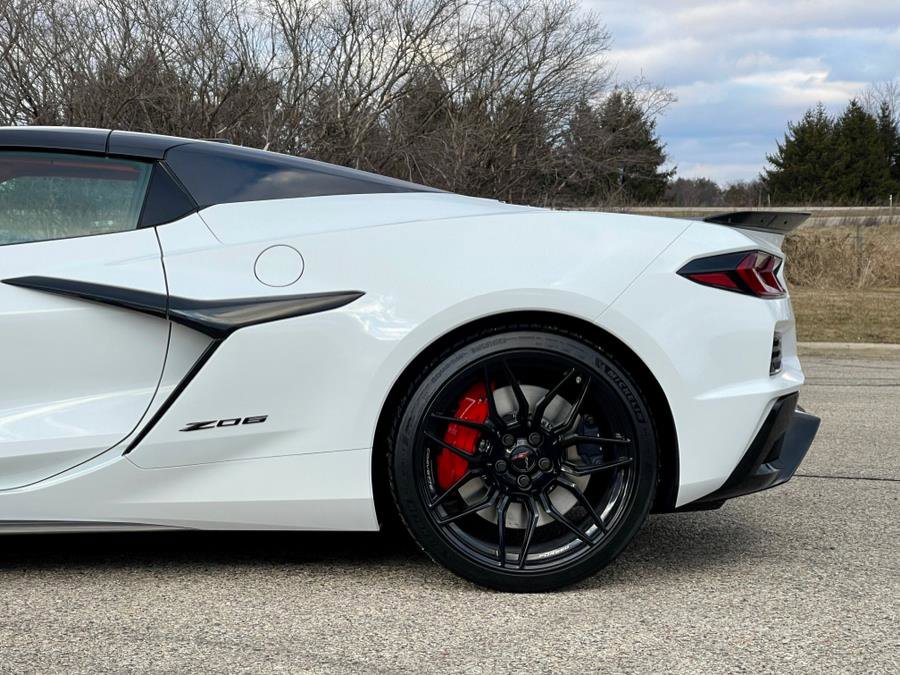 Used 2024 Chevrolet Corvette Z06 image 20