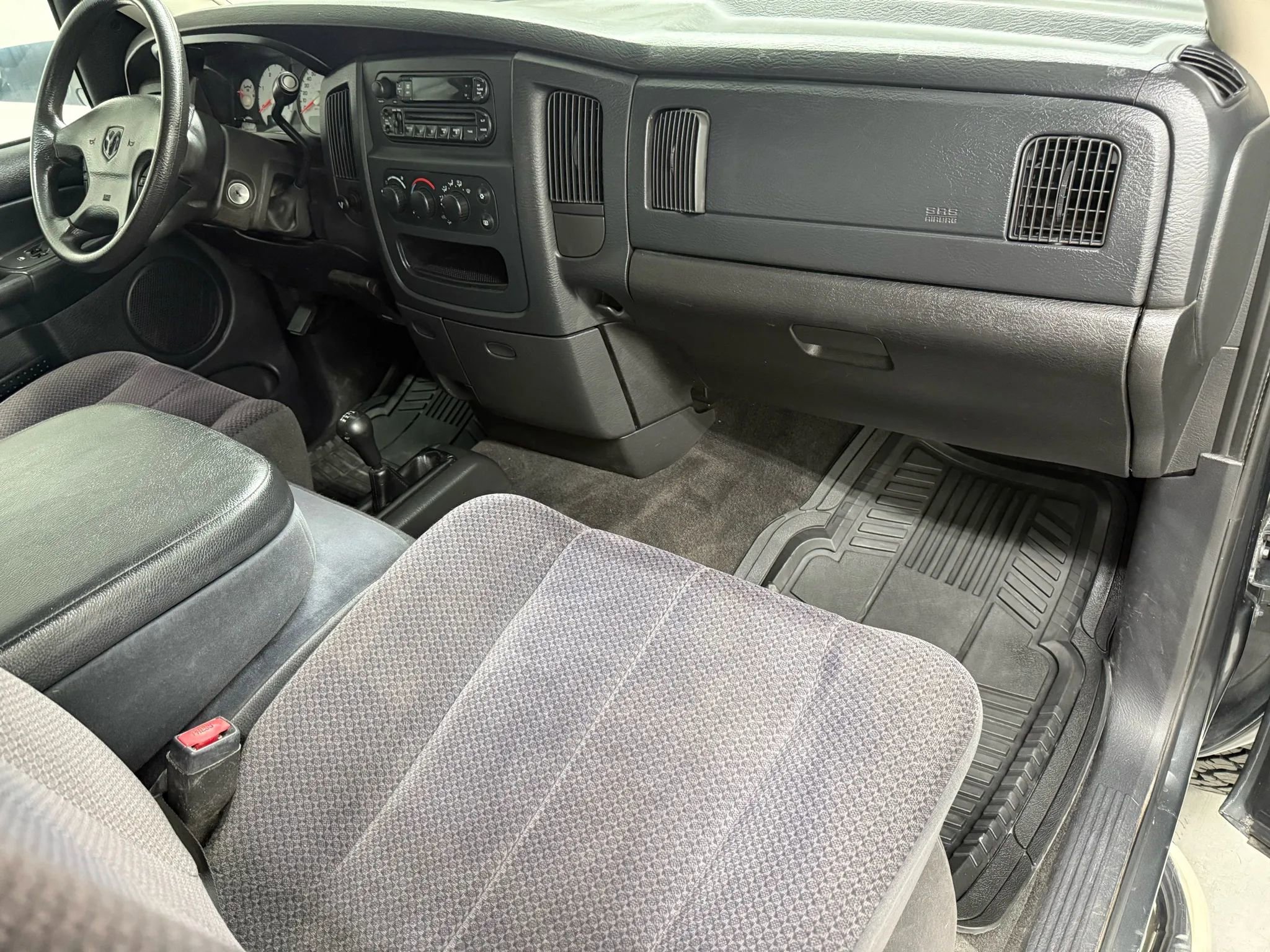 Used 2003 Dodge Ram 2500 Truck SLT image 9