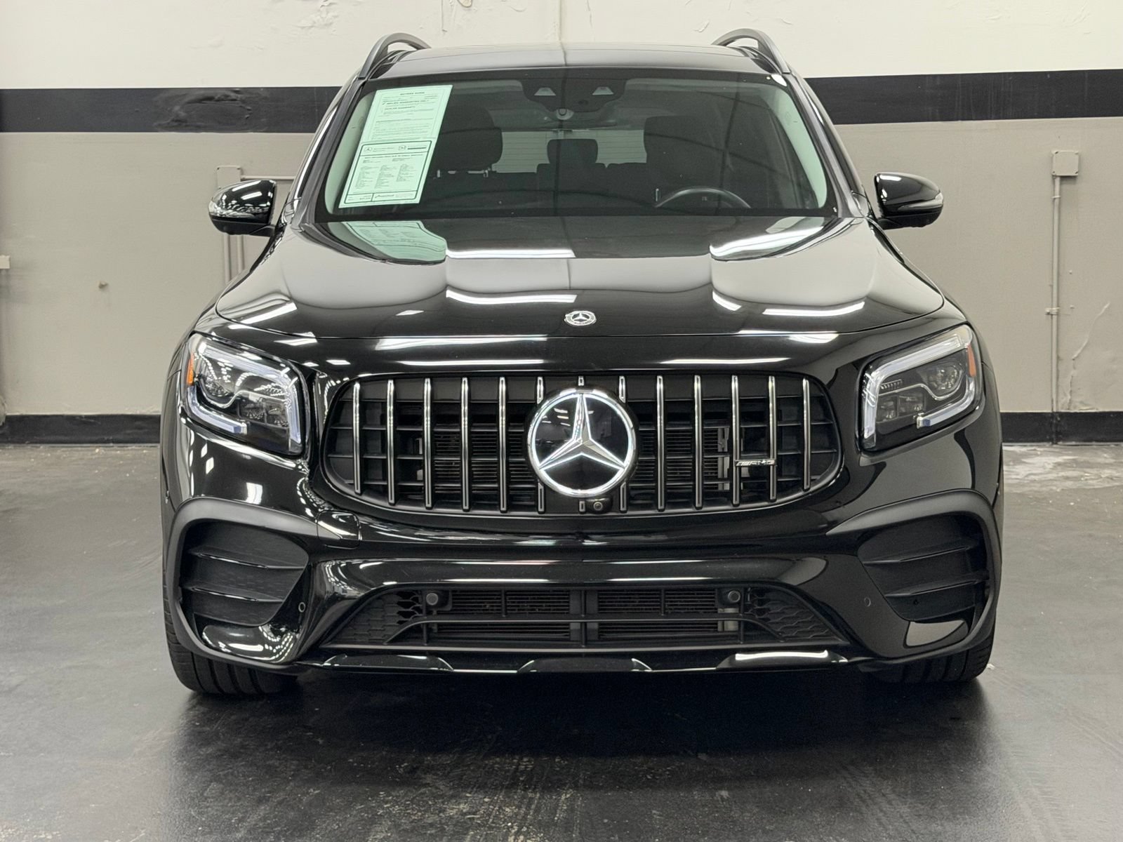 Certified 2022 Mercedes-Benz GLB 35 AMG 4MATIC image 4