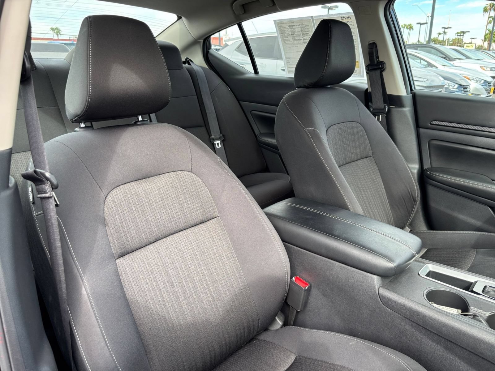 Used 2025 Nissan Altima 2.5 SV FWD image 35