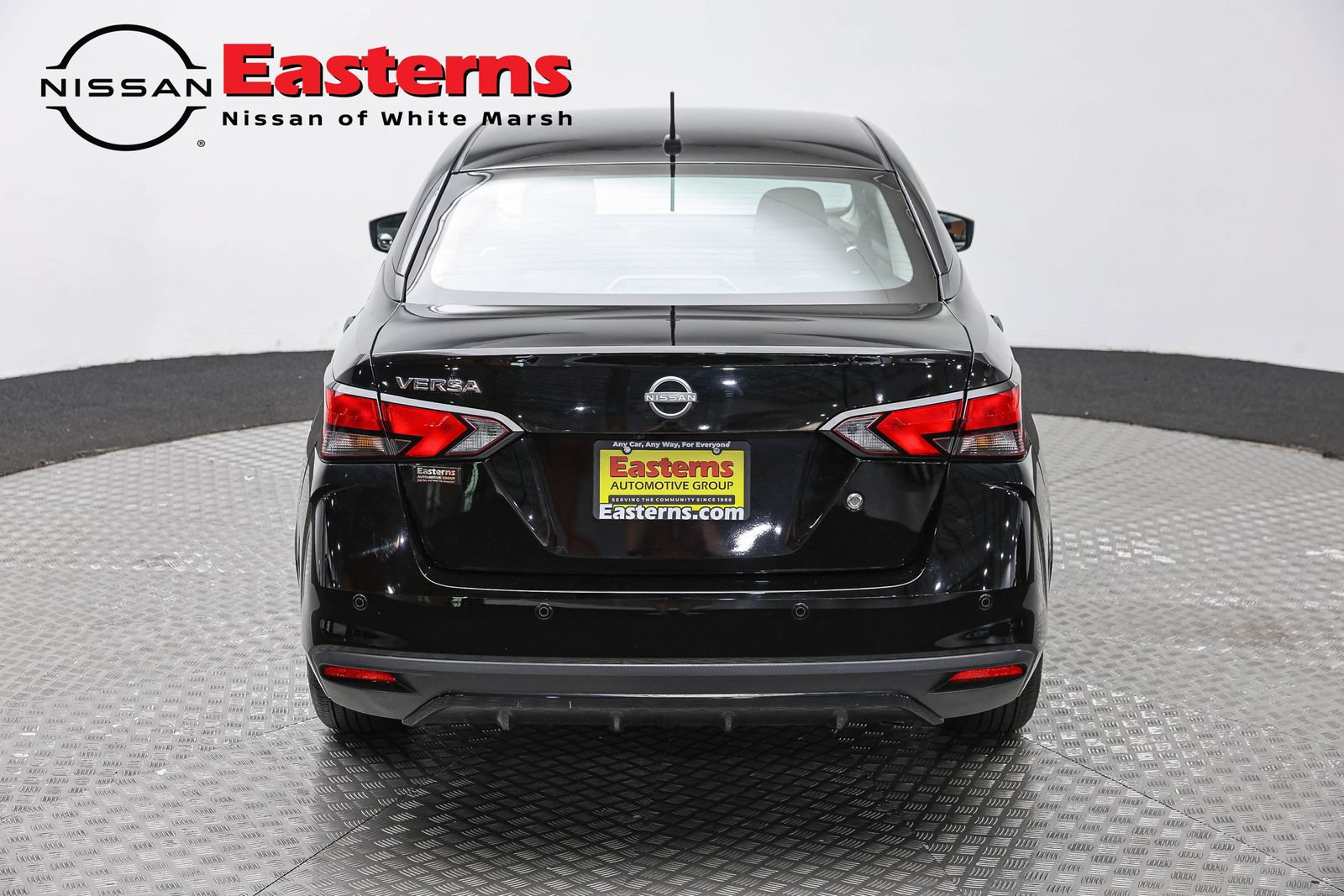 Used 2025 Nissan Versa S FWD image 6