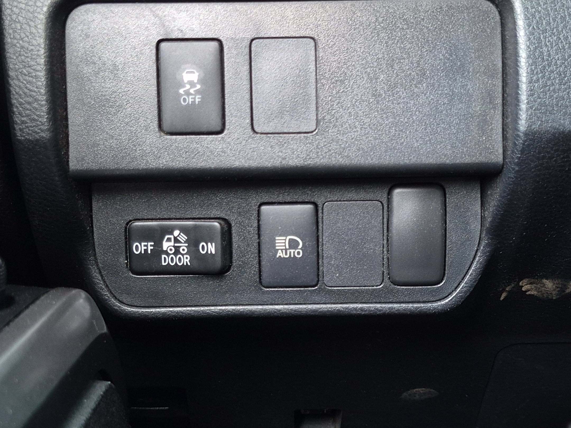 Used 2021 Toyota Tacoma SR5 RWD image 14