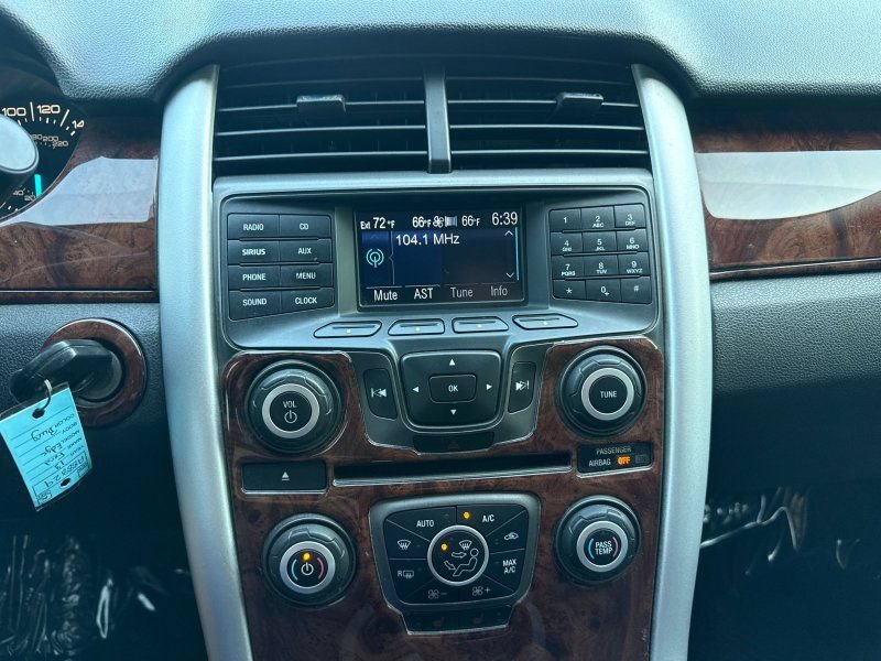 Used 2013 Ford Edge SEL AWD/4WD image 25