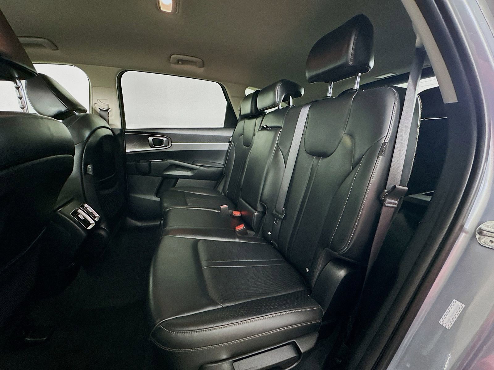Used 2024 Kia Sorento S image 25