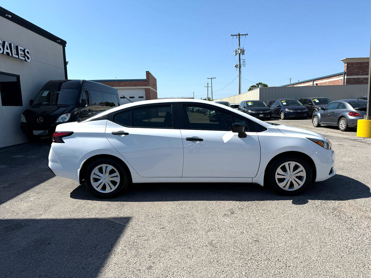 Used 2020 Nissan Versa S image 4