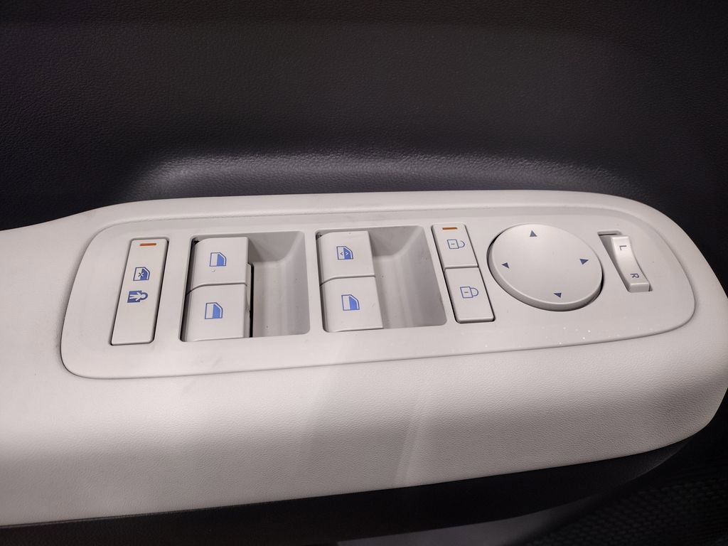 New 2026 Hyundai Santa Fe SE image 21