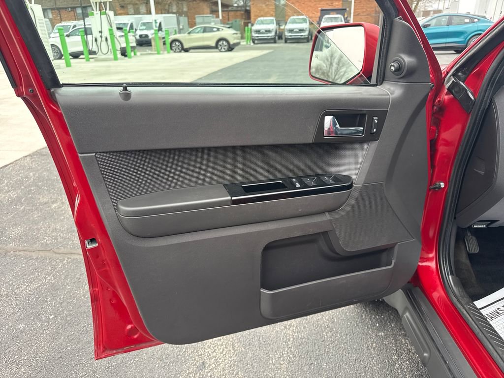 Used 2011 Ford Escape Limited w/ 302A Rapid Spec Order Code image 27