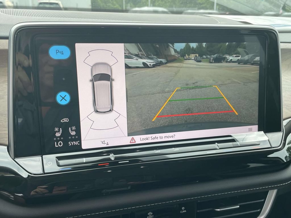 New 2026 Volkswagen Atlas SE FWD image 27