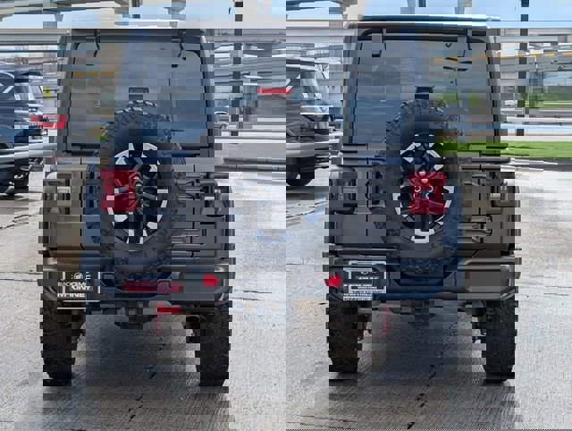 Used 2025 Jeep Wrangler Unlimited Rubicon image 5