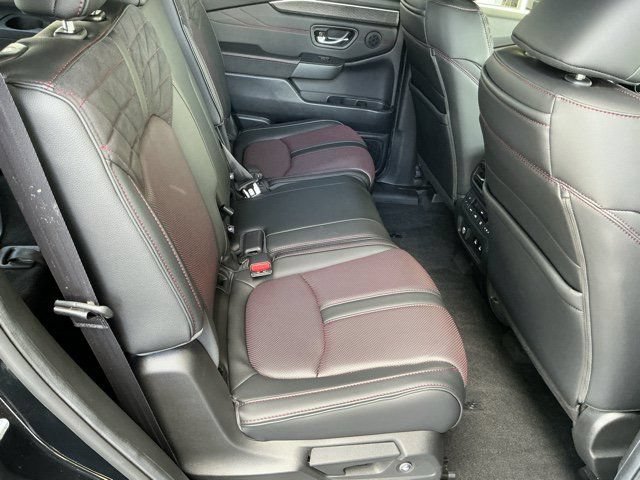 Used 2026 Honda Pilot Black Edition image 19