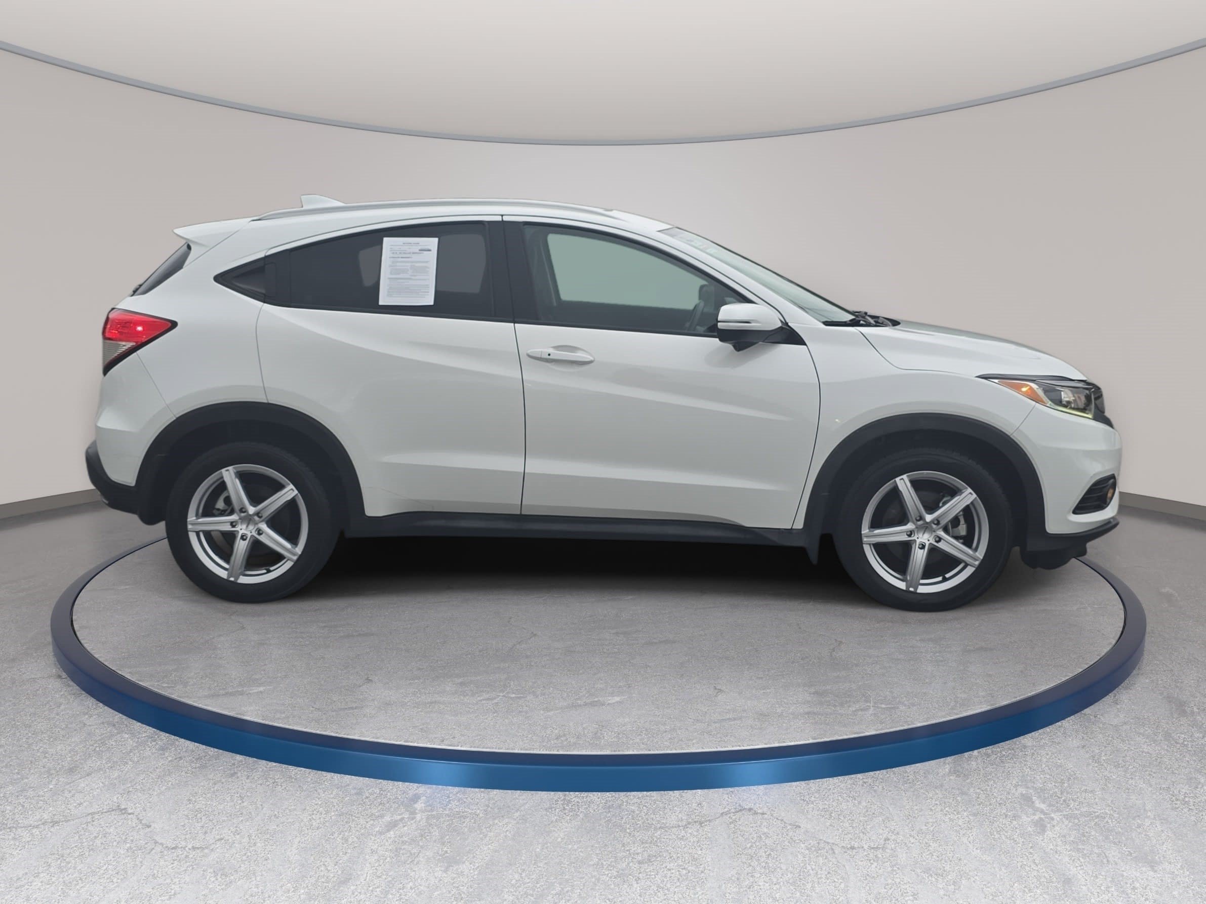 Used 2019 Honda HR-V EX-L image 4