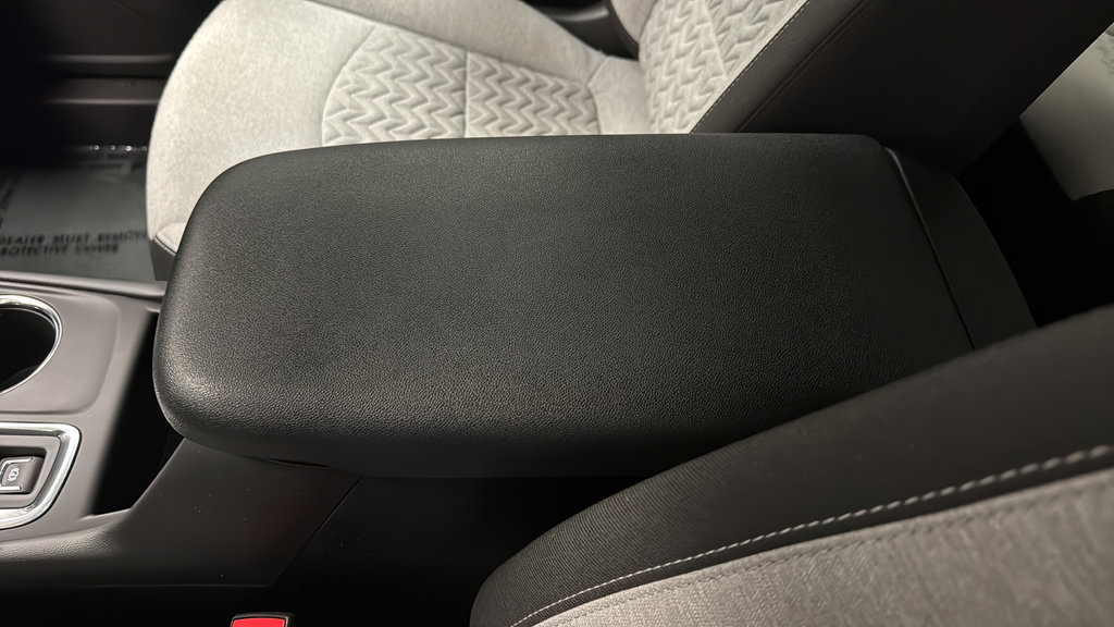 Used 2022 Chevrolet Equinox LS w/ LS Convenience Package AWD/4WD image 19