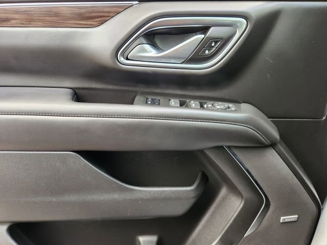 Used 2022 Chevrolet Suburban LT image 19
