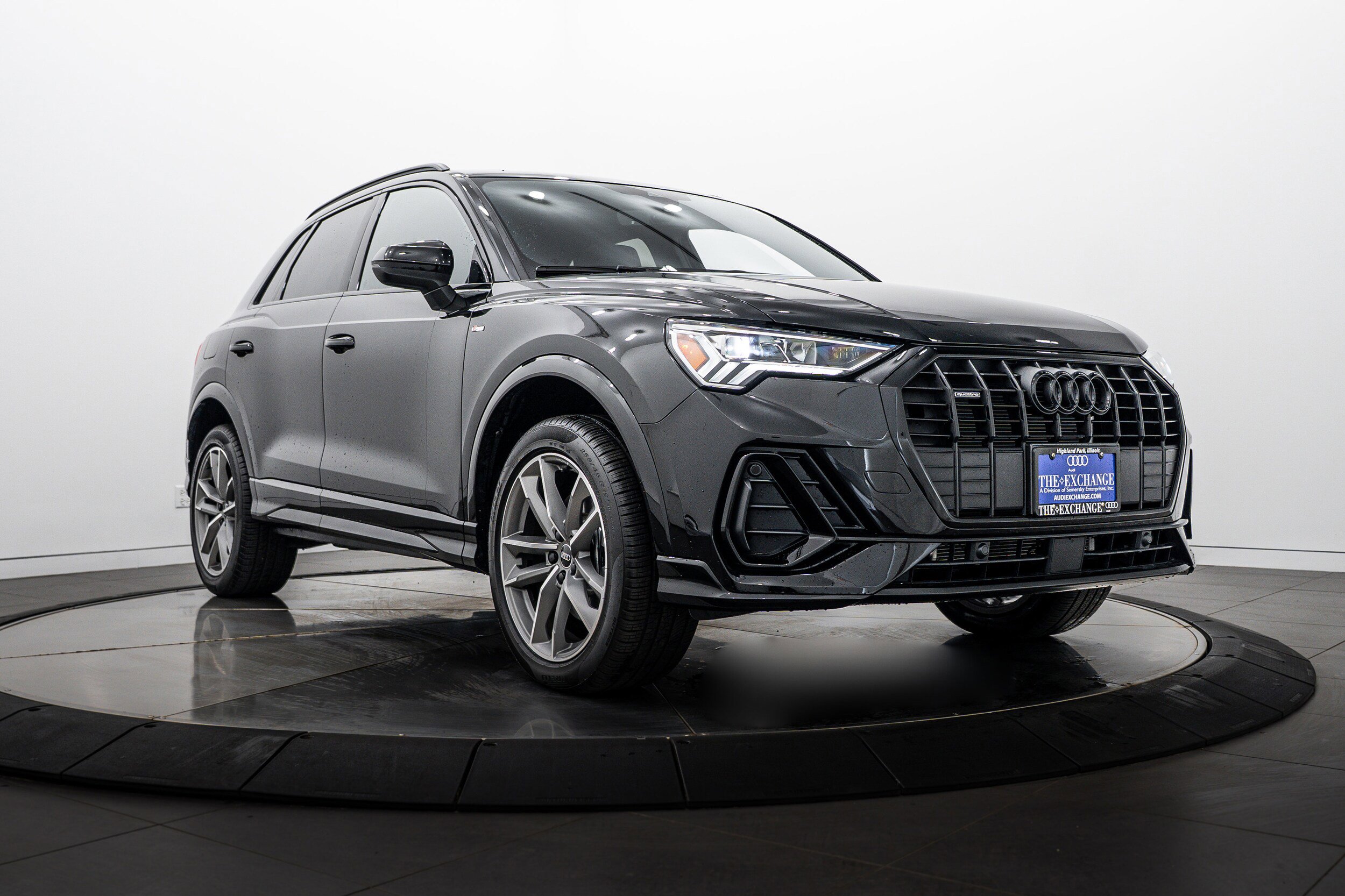 Used 2025 Audi Q3 2.0T Premium w/ Convenience Package AWD/4WD video 1