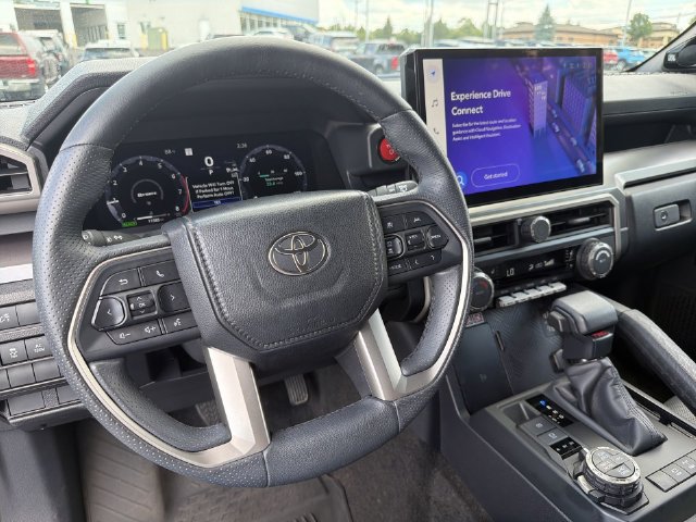 Used 2025 Toyota 4Runner TRD Off-Road Premium AWD/4WD image 18