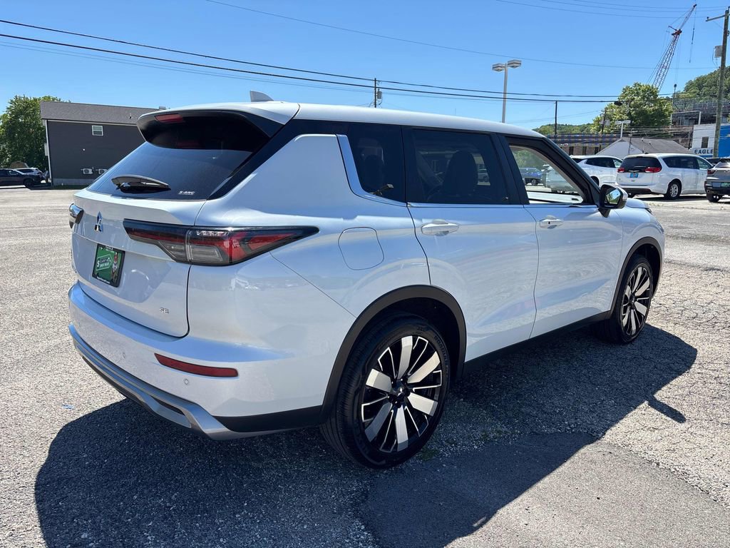 Used 2025 Mitsubishi Outlander SE AWD/4WD image 6