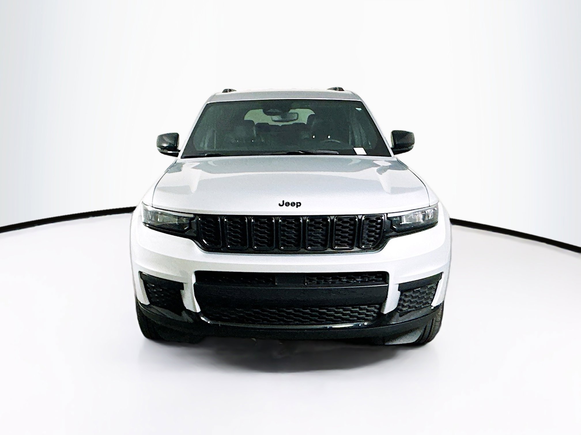 Used 2024 Jeep Grand Cherokee L Altitude image 2