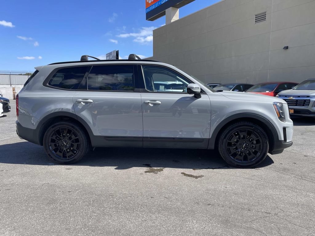 Used 2022 Kia Telluride SX w/ SX Prestige Package AWD/4WD image 2
