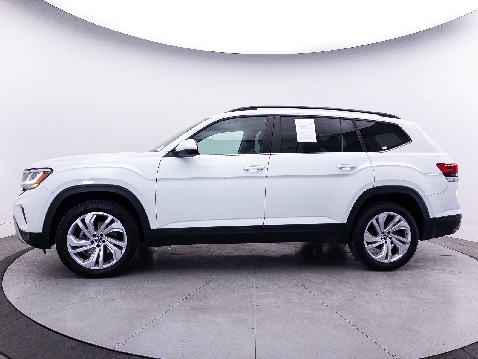 Used 2022 Volkswagen Atlas SE AWD/4WD image 3
