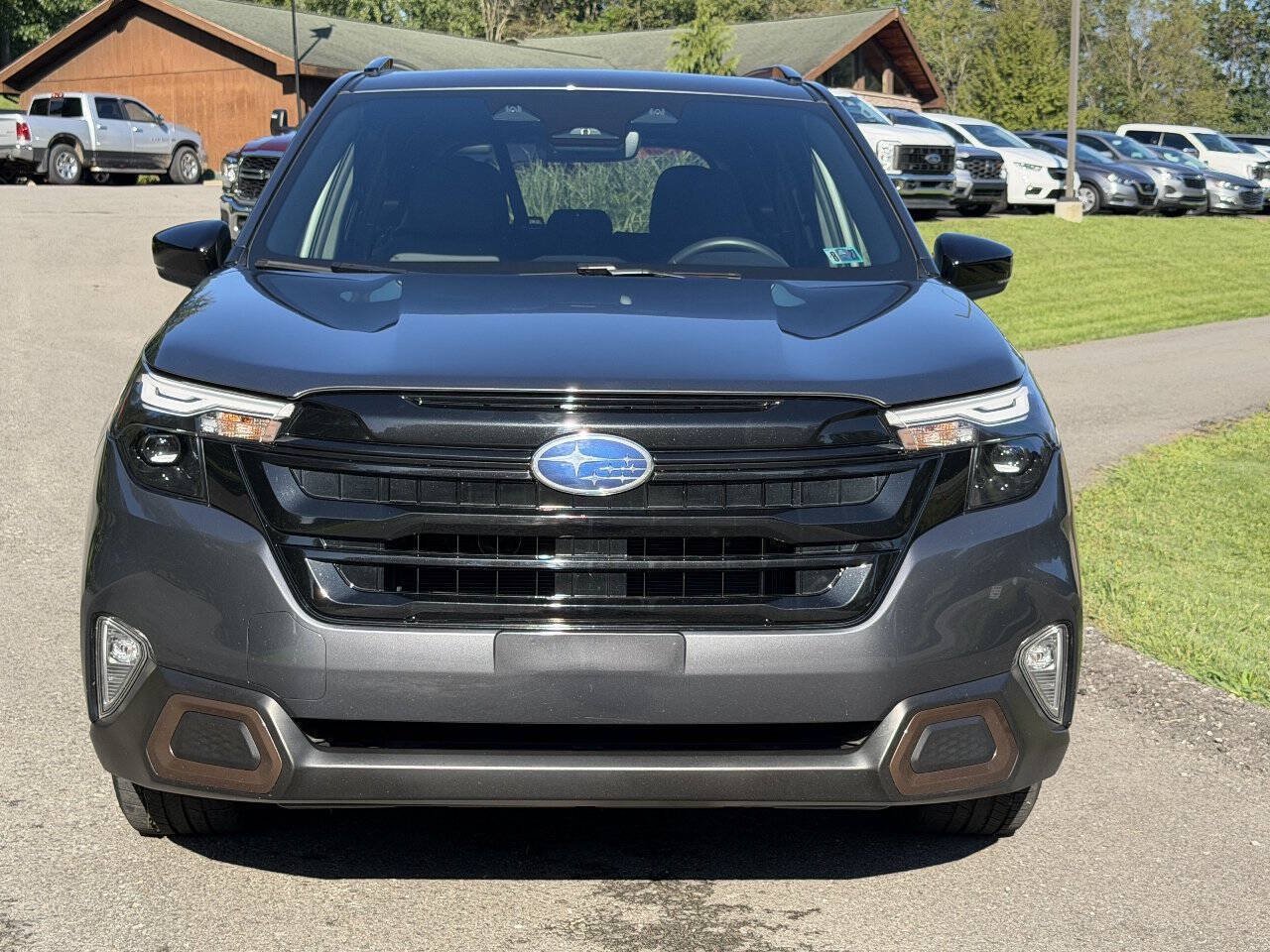 Used 2025 Subaru Forester Sport AWD/4WD image 3