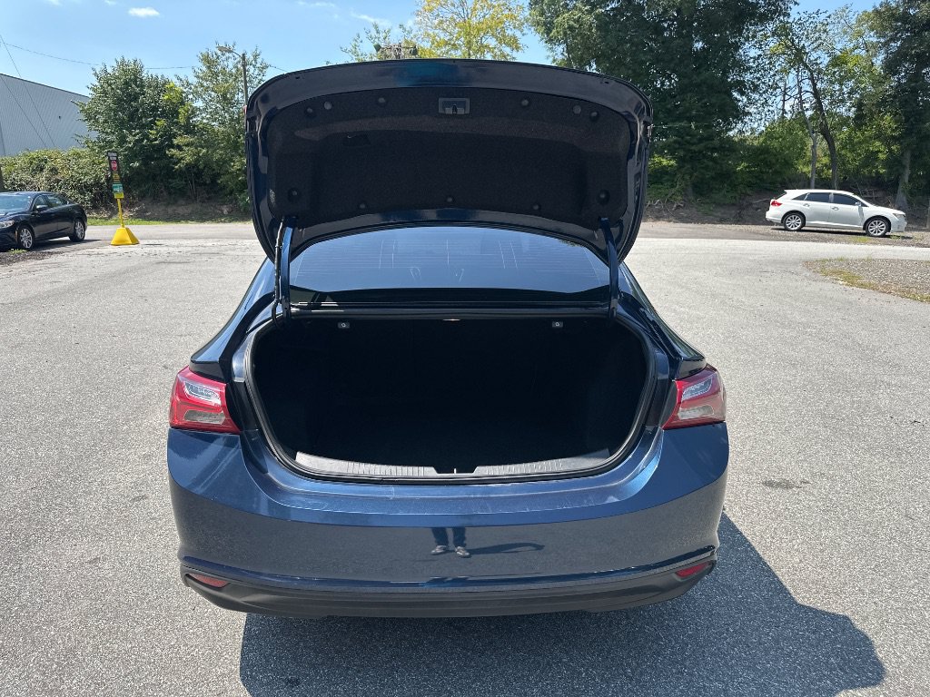 Used 2022 Chevrolet Malibu LT FWD image 37
