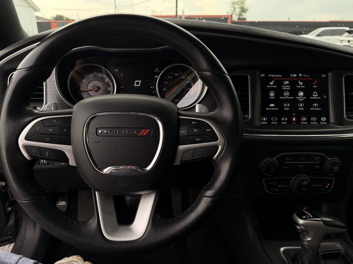 Used 2018 Dodge Charger R/T RWD image 16