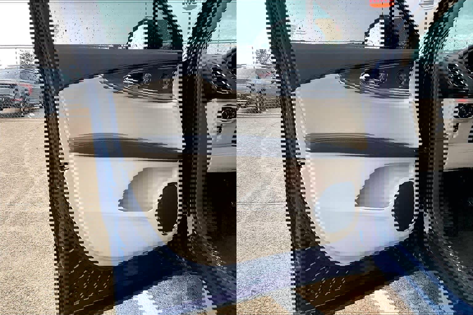 Used 2020 Lincoln Nautilus Reserve image 27