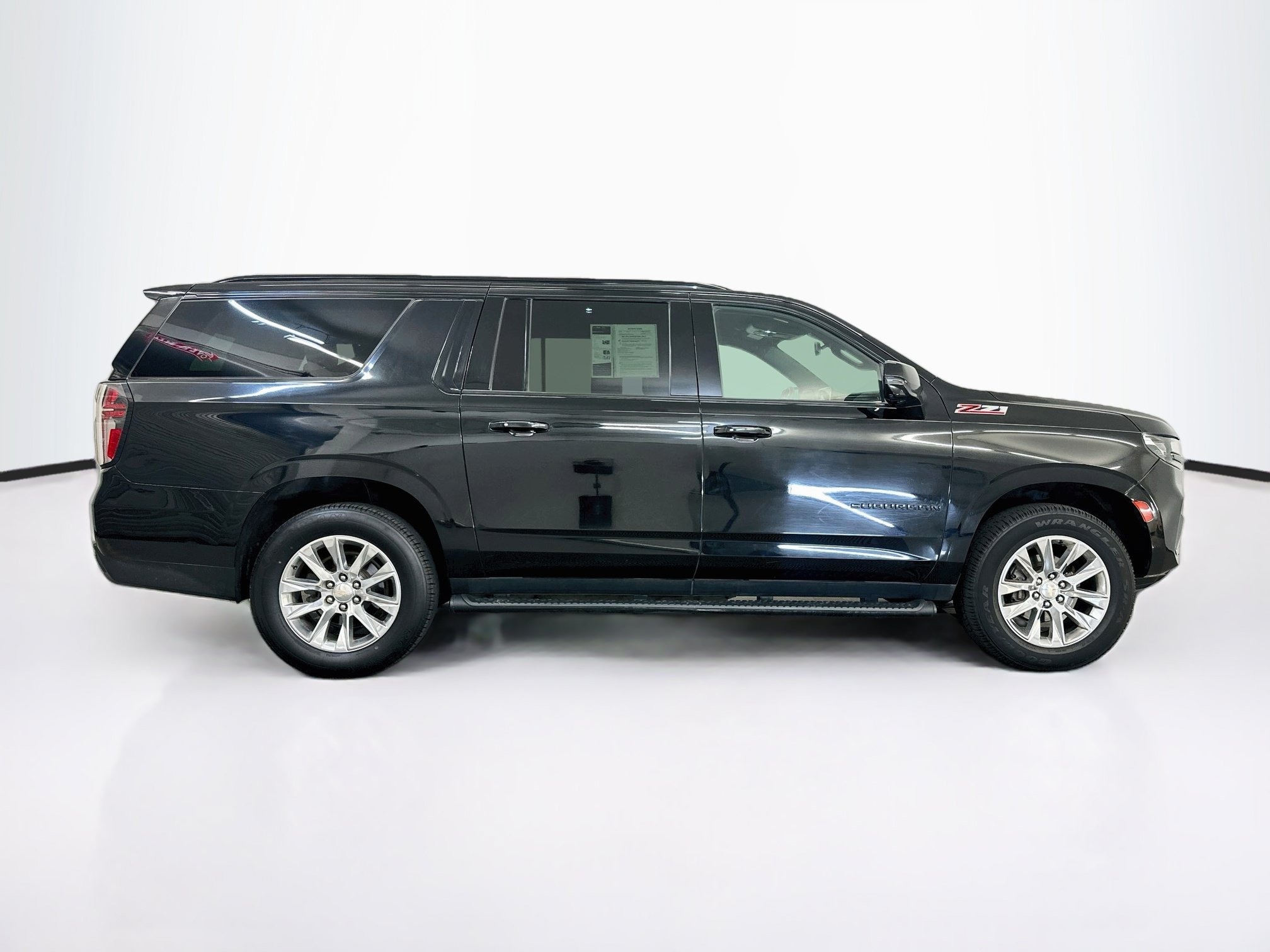 Used 2022 Chevrolet Suburban Z71 w/ Z71 Off-Road Package AWD/4WD image 10