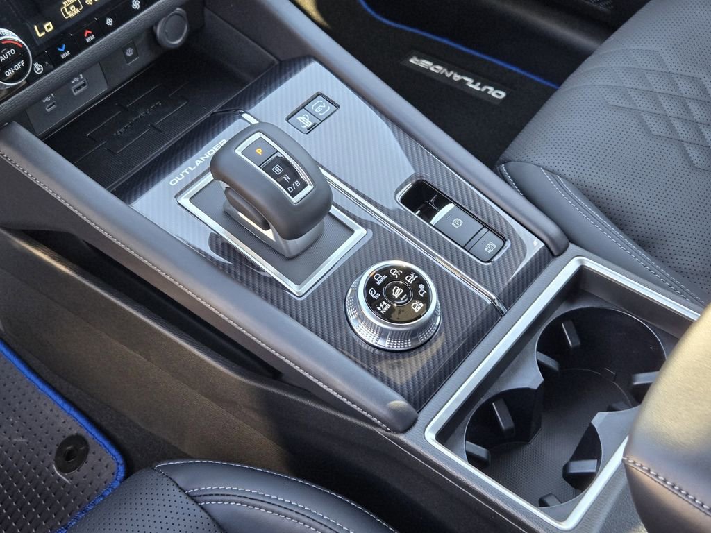New 2025 Mitsubishi Outlander SEL Black Edition image 16