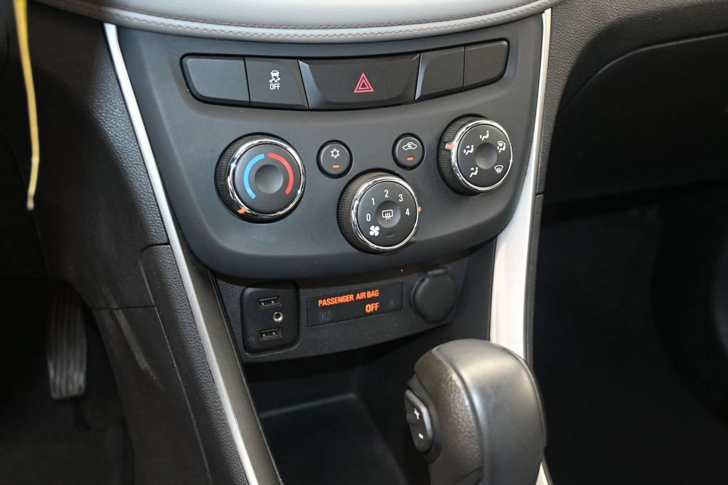 Used 2017 Chevrolet Trax LS FWD image 24