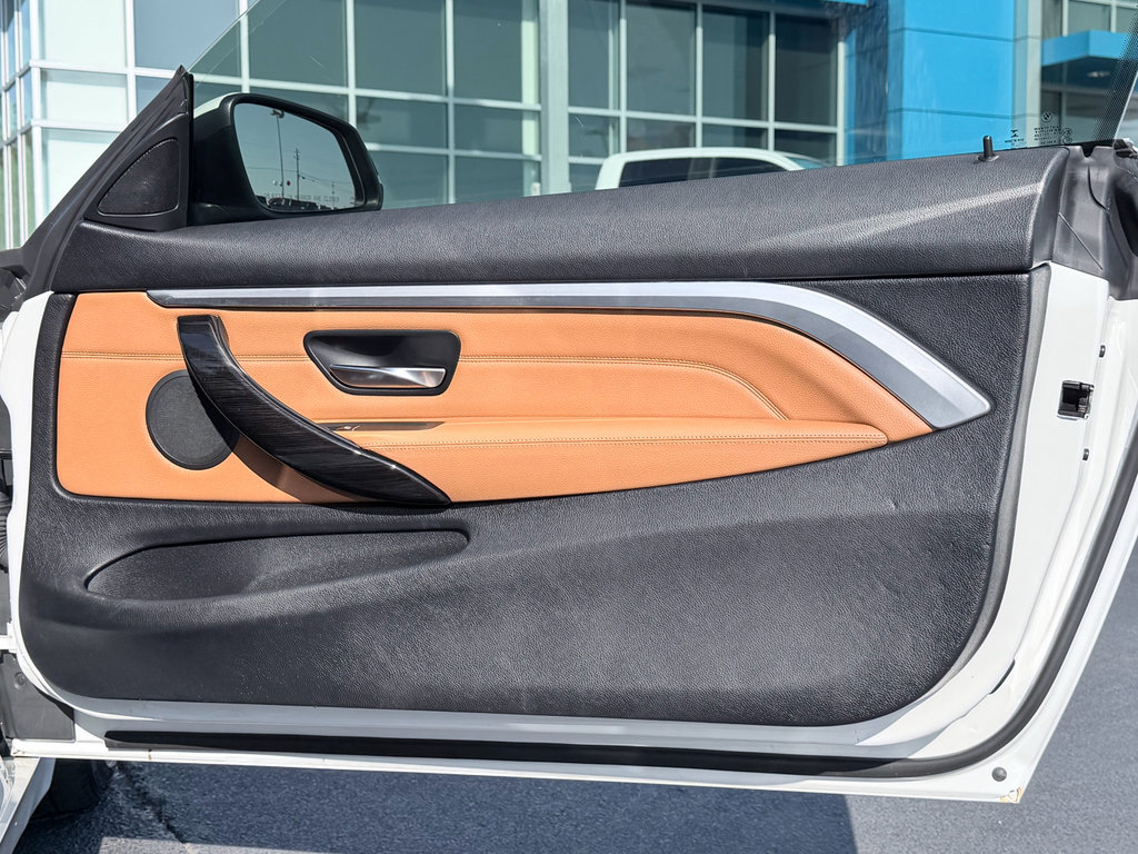 Used 2018 BMW 430i Convertible image 32