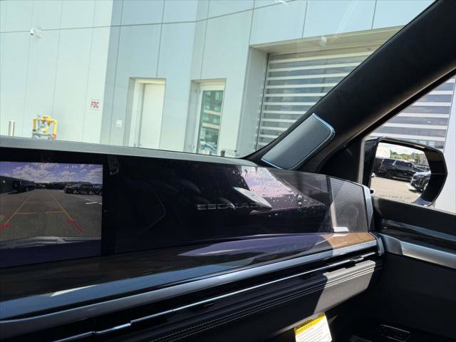 Used 2026 Cadillac Escalade Platinum Sport w/ LPO, ONYX Package AWD/4WD image 32