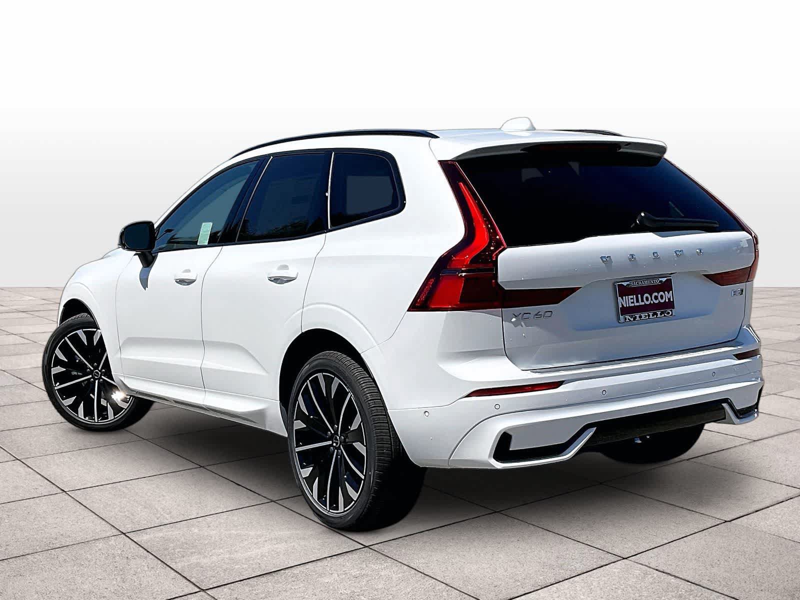New 2027 Volvo XC60 B5 Ultra AWD/4WD image 3