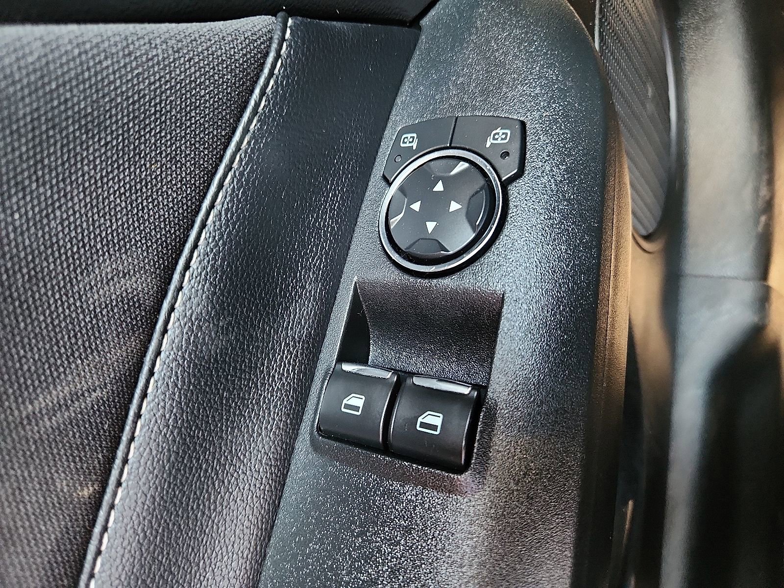 Used 2022 Ford Mustang EcoBoost image 17