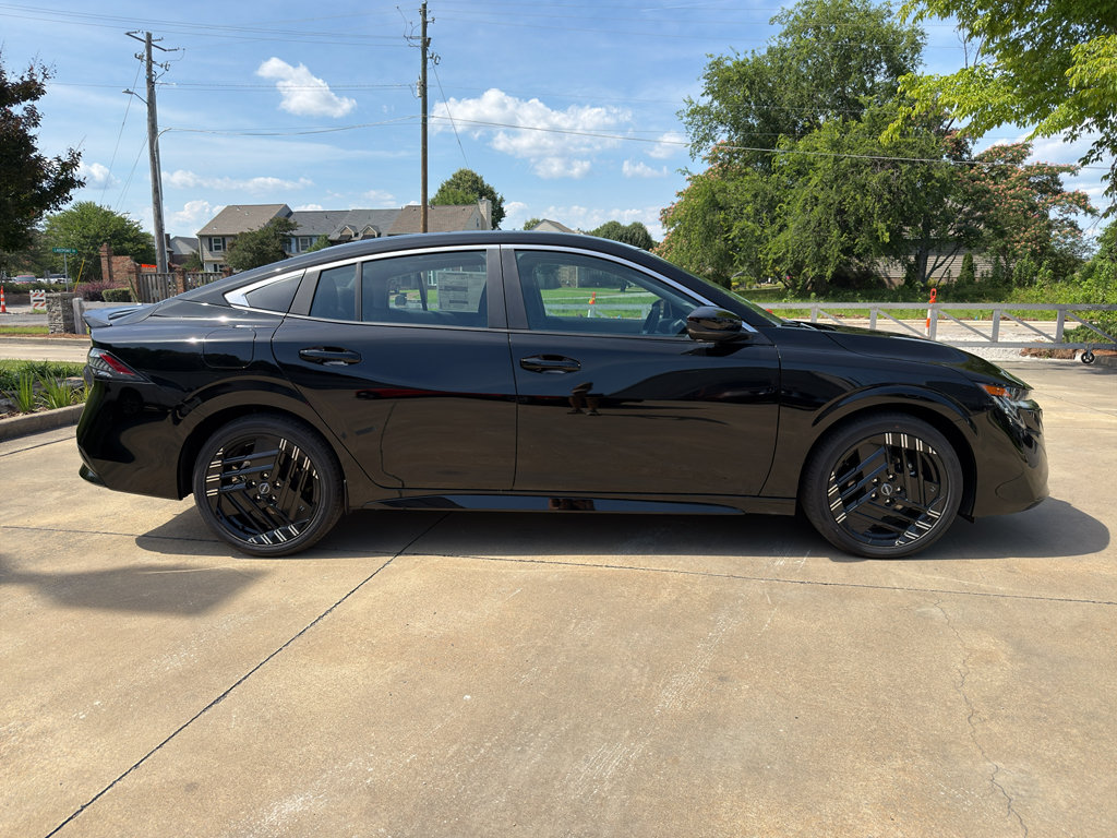 New 2026 Nissan Sentra SR FWD image 2