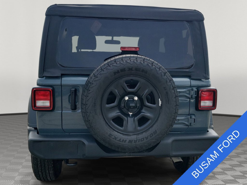 Used 2025 Jeep Wrangler Sport AWD/4WD image 26
