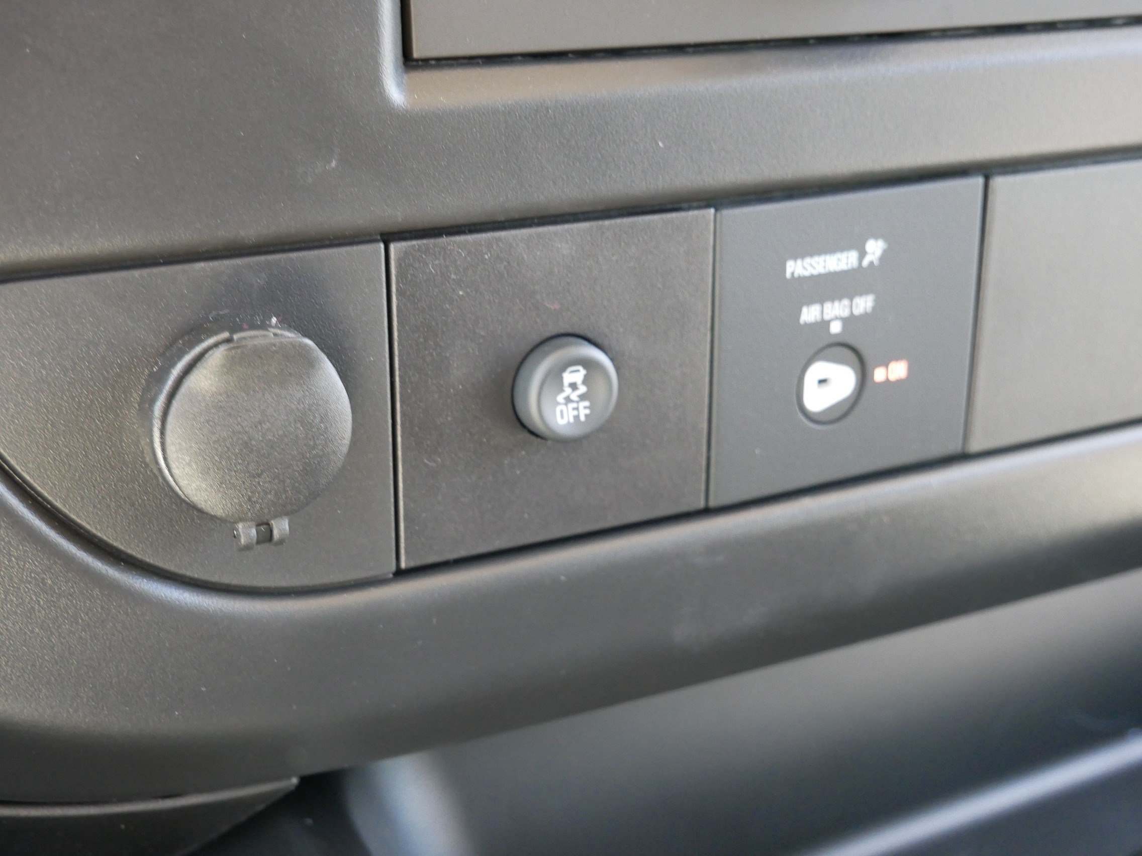 New 2026 Chevrolet Express 3500 Extended w/ Driver Convenience Package RWD image 18