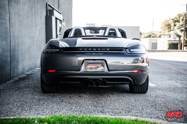 Used 2021 Porsche 718 Boxster RWD image 17