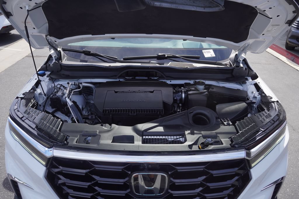 Used 2023 Honda Pilot Elite image 16