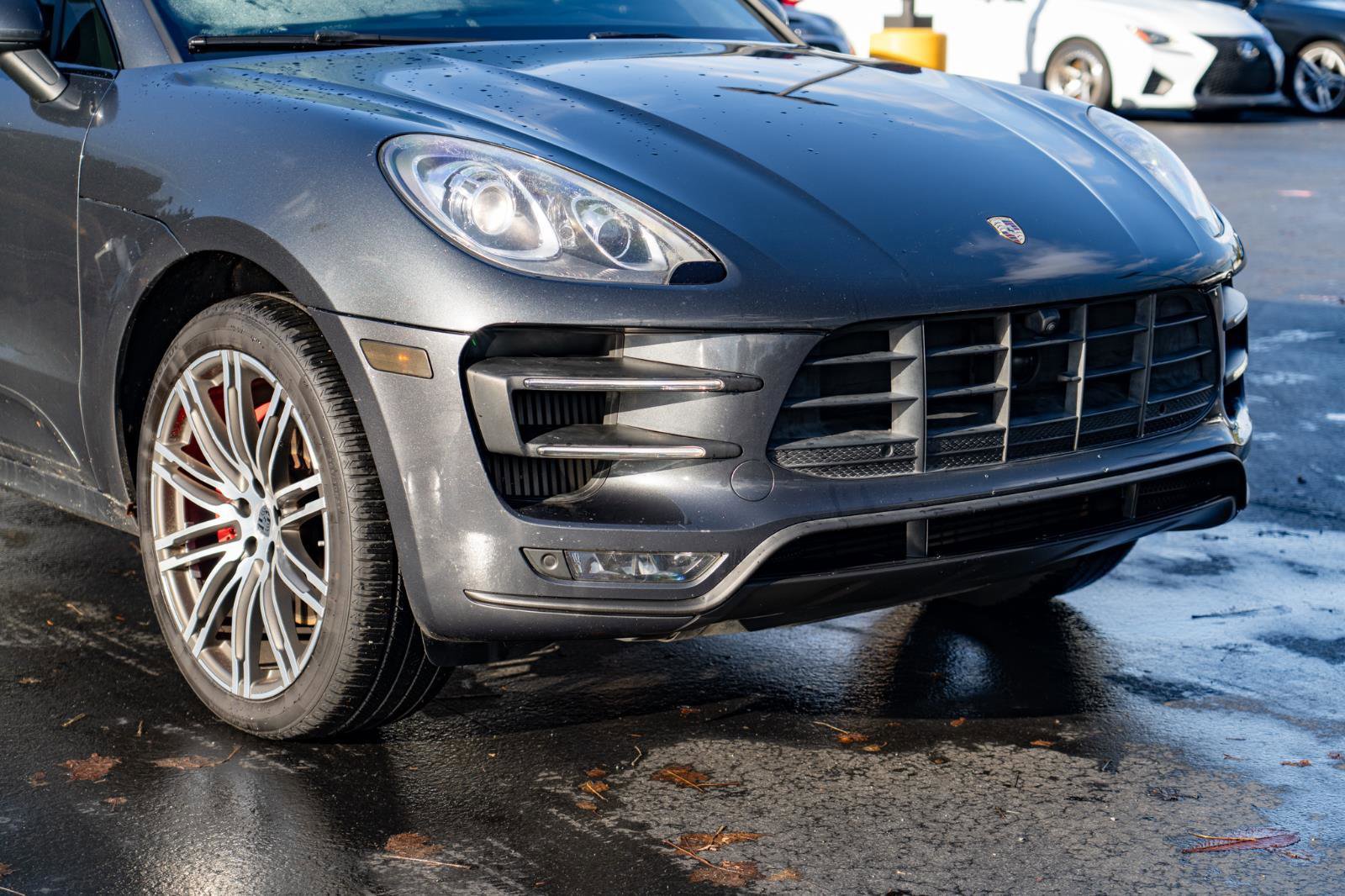 Used 2018 Porsche Macan Turbo AWD/4WD image 8