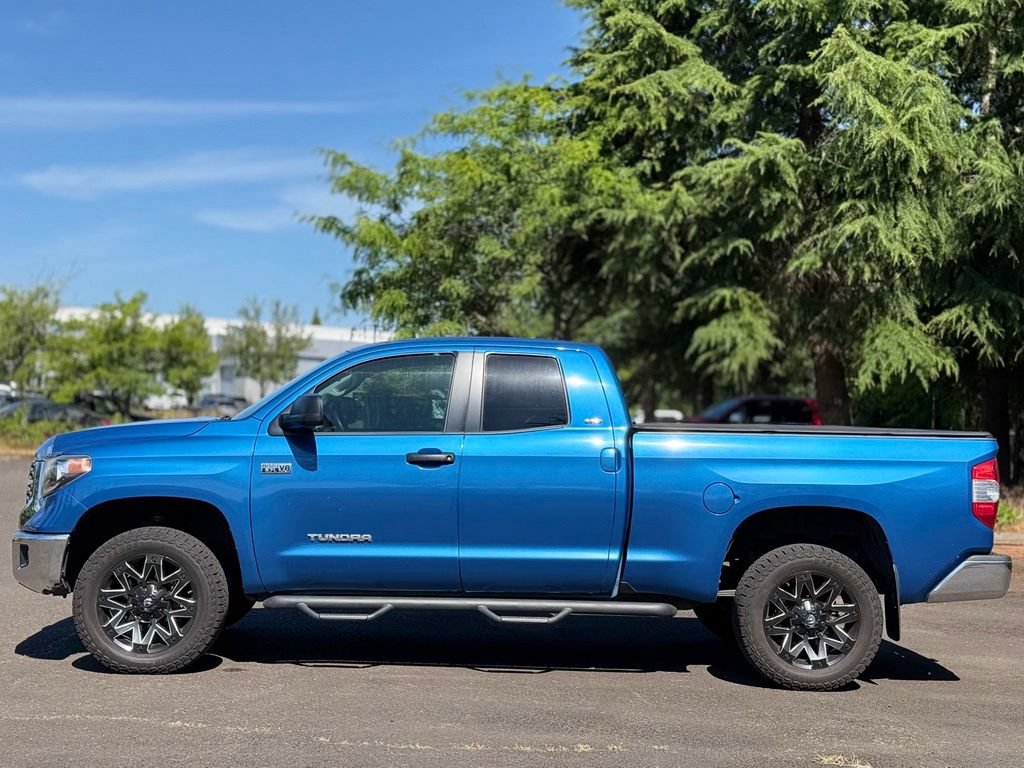 Used 2018 Toyota Tundra SR5 AWD/4WD image 2
