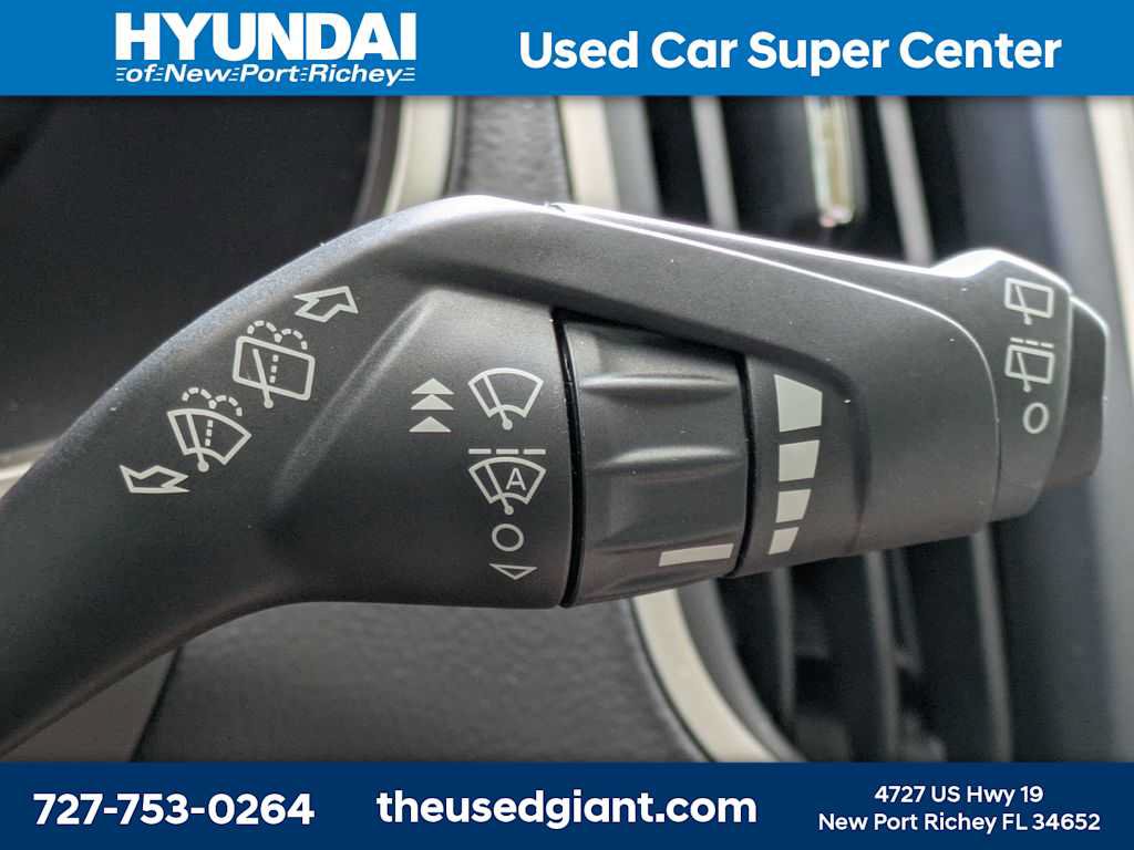 Used 2020 Ford Edge SEL FWD image 35