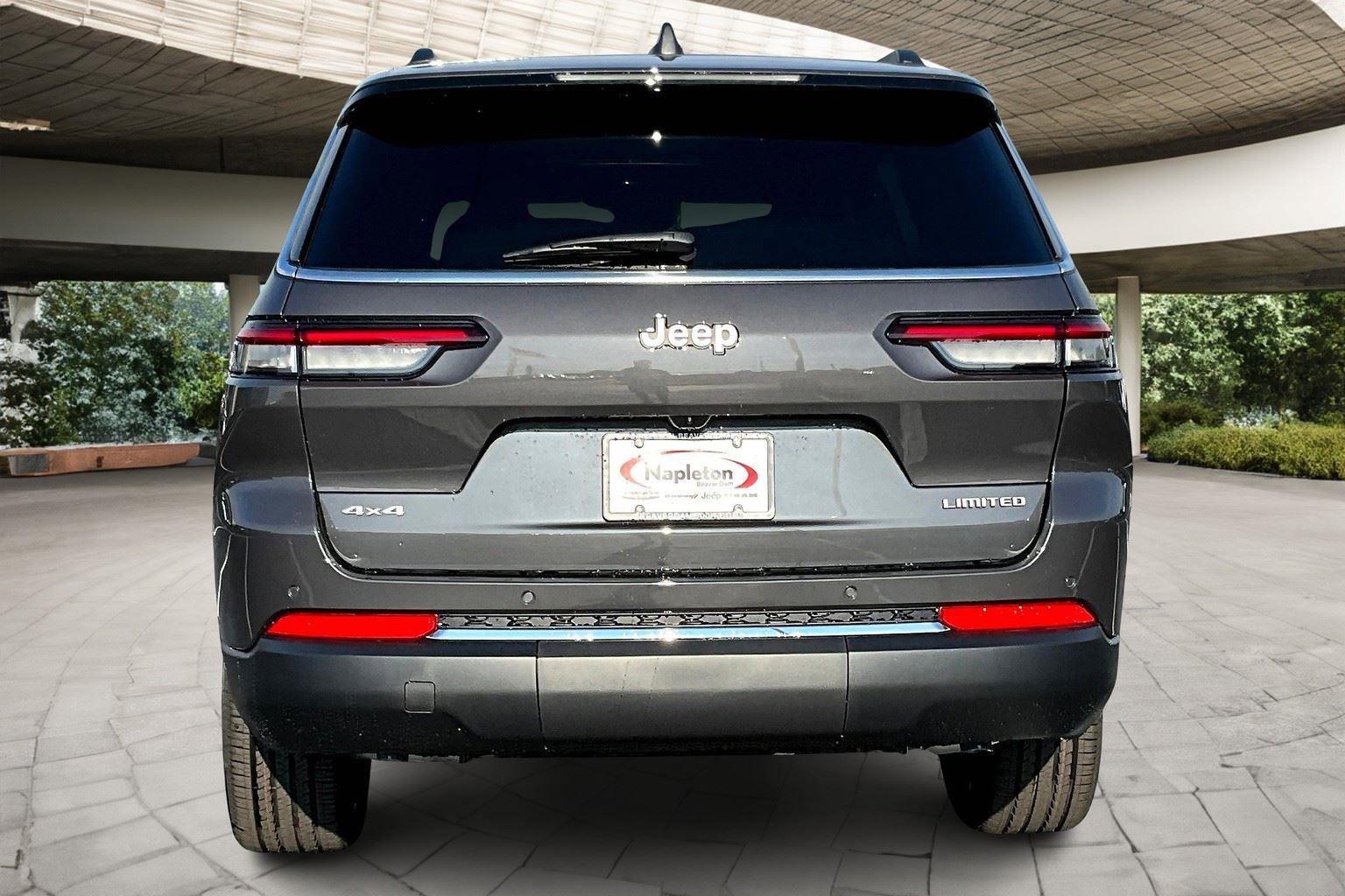 New 2025 Jeep Grand Cherokee L Limited w/ Trailer Tow Package image 4