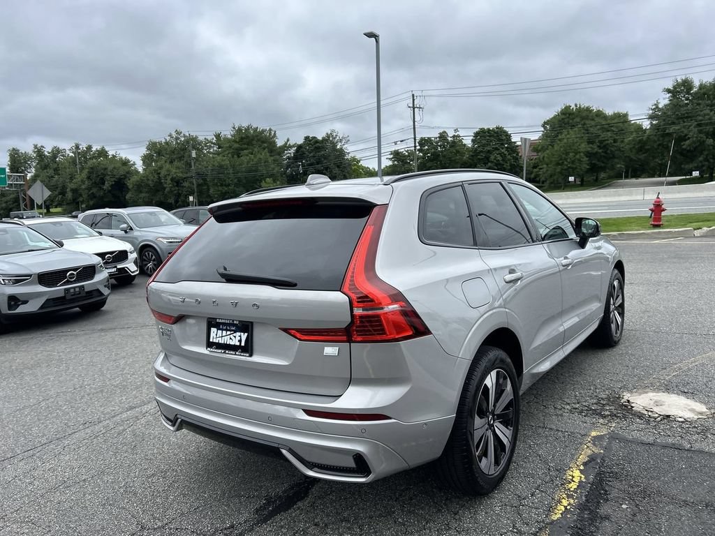 Certified 2024 Volvo XC60 T8 Plus w/ Climate Package AWD/4WD image 8