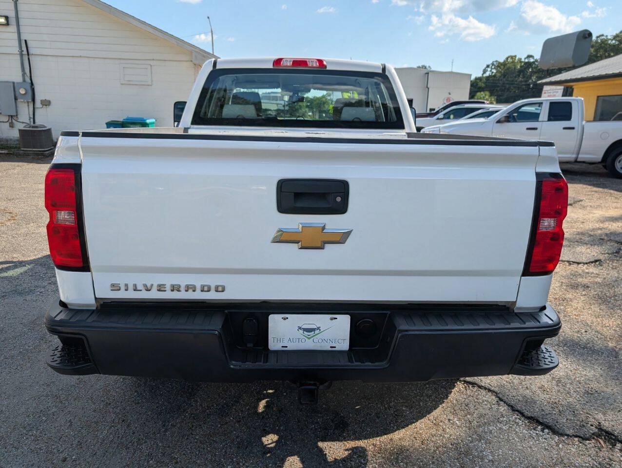Used 2017 Chevrolet Silverado 1500 W/T w/ Trailering Package RWD image 4