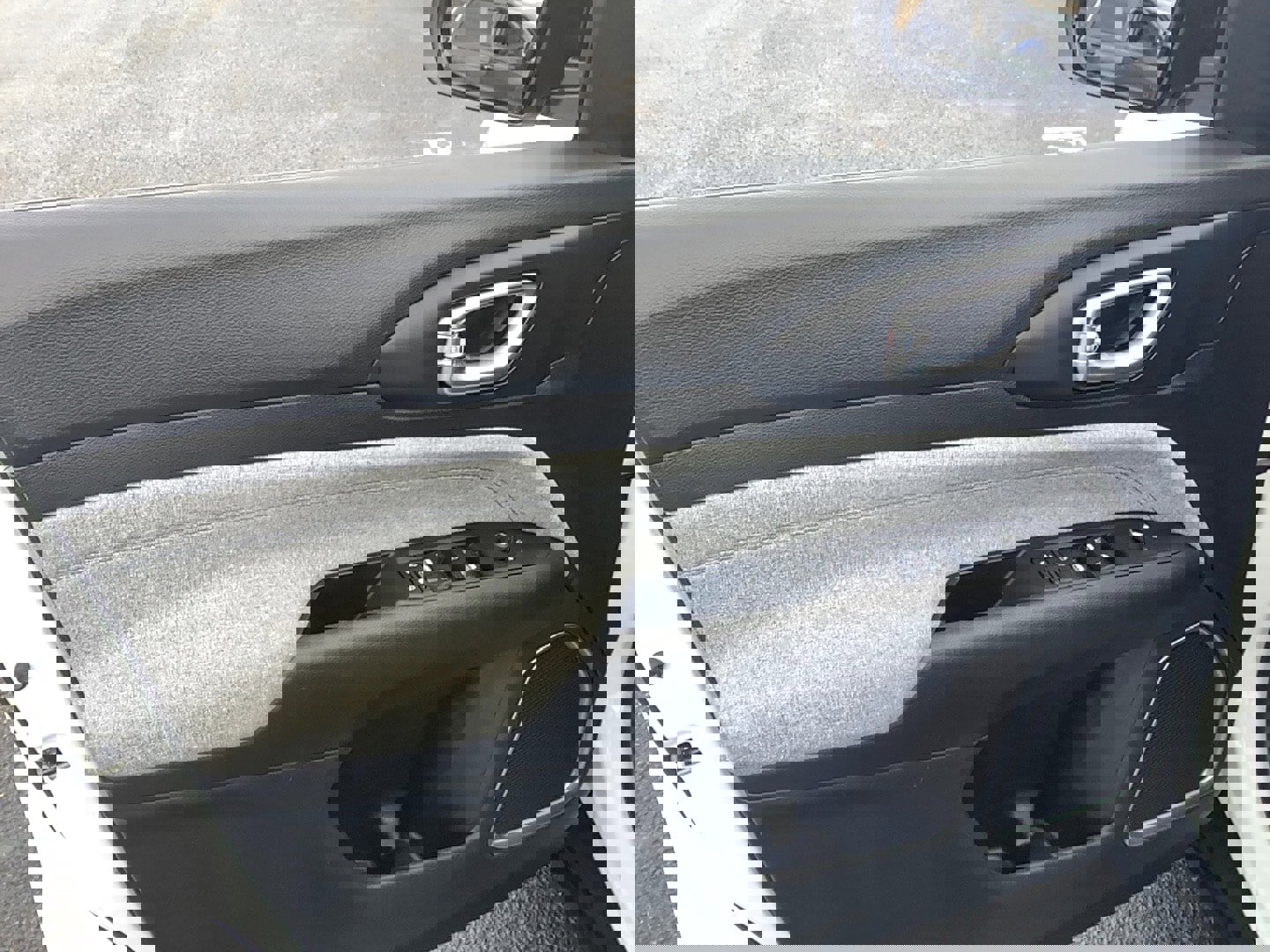 Certified 2022 Jeep Compass Latitude w/ Convenience Group image 13