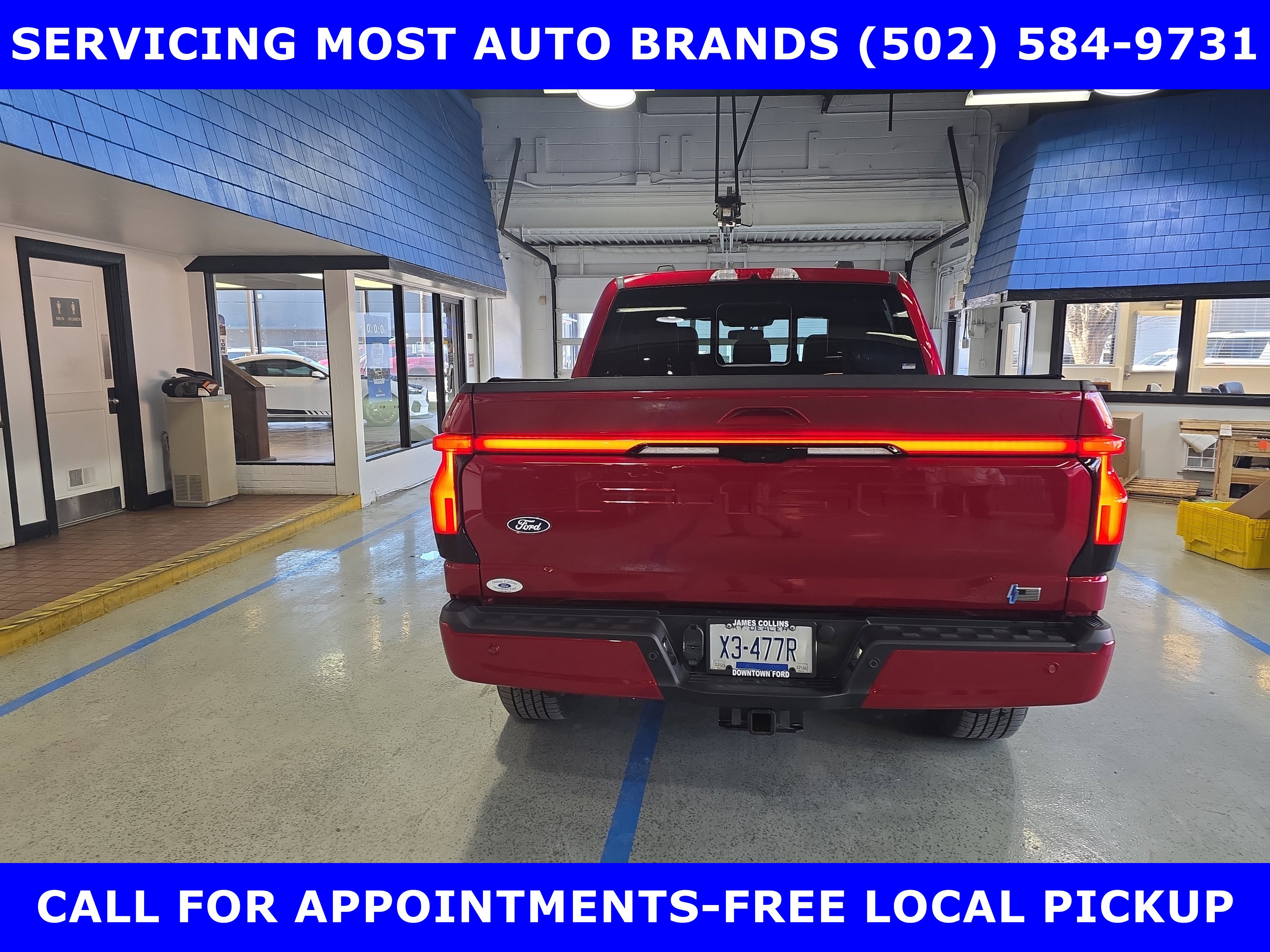 Used 2025 Ford F150 Lightning Lariat image 5