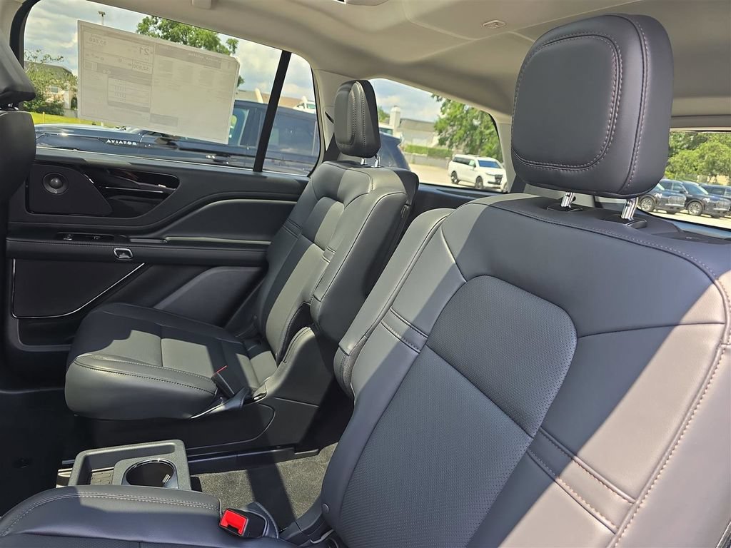 New 2025 Lincoln Aviator 2WD w/ Equipment Group 101A image 19
